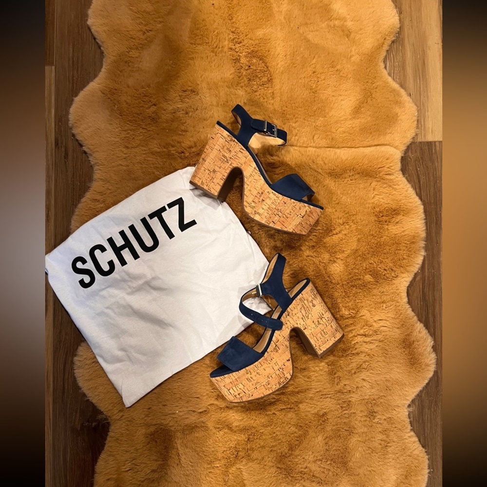Schutz gloryana platform heel sandals size 6.5 denim super cute